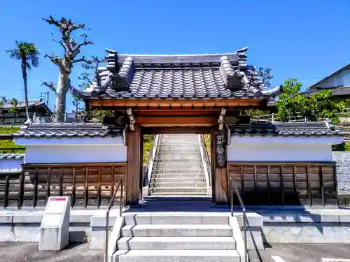 医王寺の山門