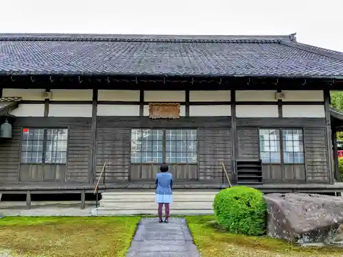 松源寺の本殿