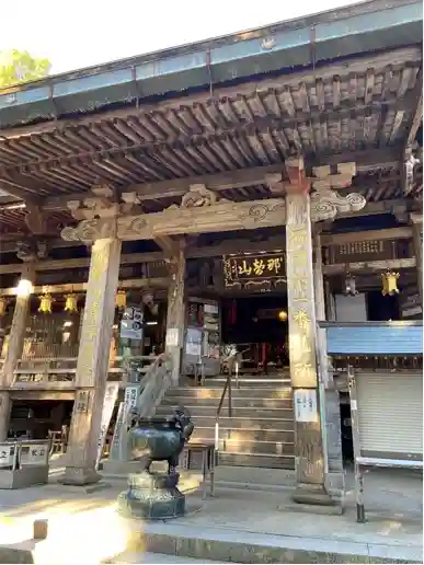 青岸渡寺の本殿・本堂