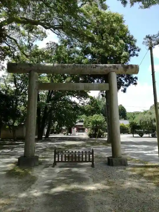 八街神社の鳥居