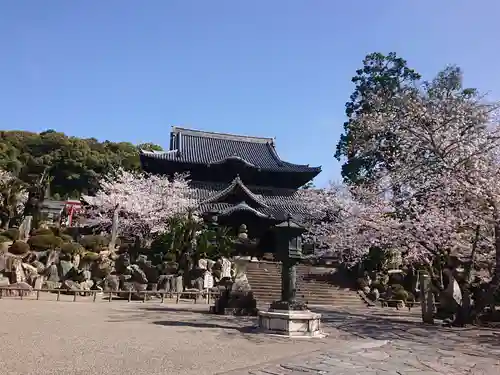 粉河寺の本殿・本堂