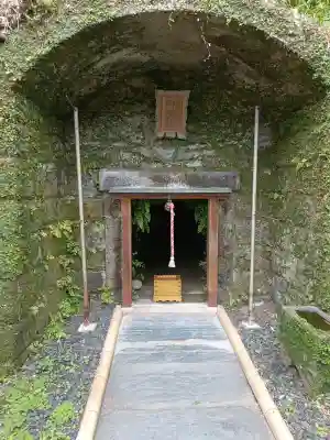 叶神社（東叶神社）の{uncategorized: "未分類", other: "その他", undefined: "問題あり", building: "その他建物", grave: "お墓", sacred_gate: "鳥居", guardian: "狛犬", statue: "像", buddha: "仏像", history: "歴史", nature: "自然", garden: "庭園", animal: "動物", pagoda: "塔", temizu: "手水舎", mountain_gate: "山門・神門", sanctuary: "本殿・本堂", subordinate: "末社・摂社", art: "芸術", scenery: "景色", jizo: "地蔵", ema: "絵馬", goshuin: "御朱印", omikuji: "おみくじ", items: "授与品その他", amulet: "お守り", goshuincho: "御朱印帳", eats: "食事", festival: "お祭り", votive_dance: "神楽", shichigosan: "七五三参", wedding: "結婚式", experience: "体験その他", initially: "初詣", around: "周辺", anti_infection: "感染症対策"}