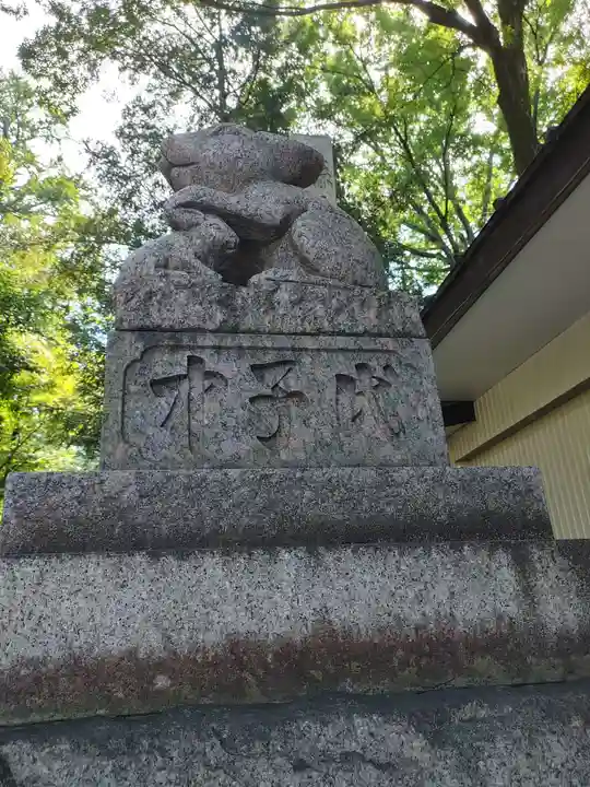 調神社の狛犬