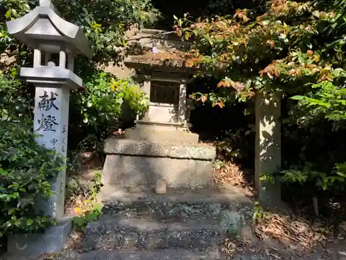 加麻良神社の末社