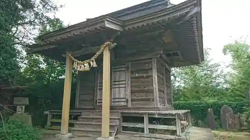 山神社の本殿