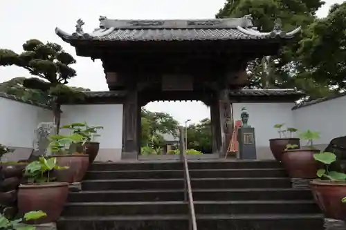 香勝寺の山門・神門