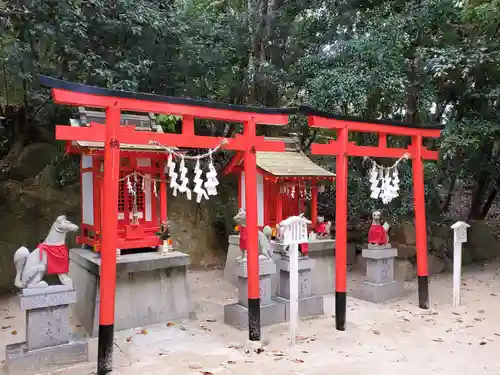越木岩神社の末社・摂社