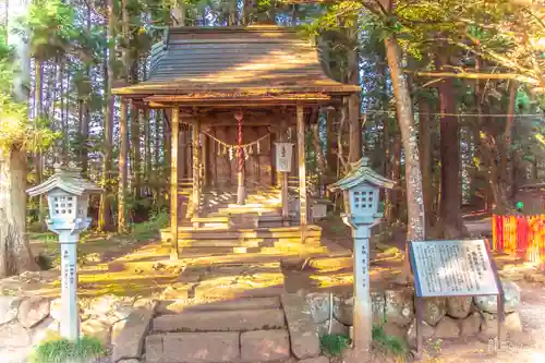 涼ケ岡八幡神社の末社