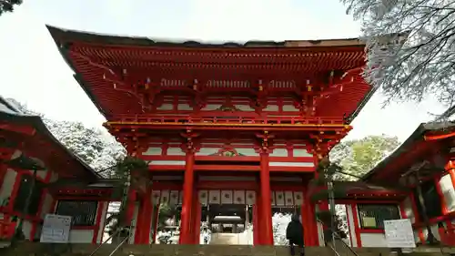 近江神宮の山門・神門