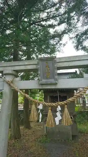 高玉神社の末社