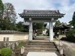 心應寺の山門