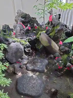 隆栄稲荷神社の狛犬