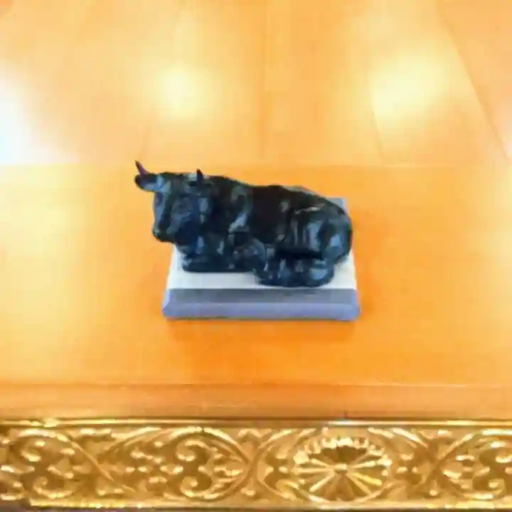 彌彦神社 (伊夜日子神社)の像