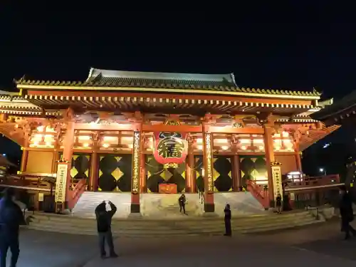 浅草寺の山門