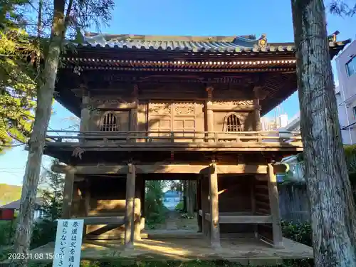 真福寺の山門・神門