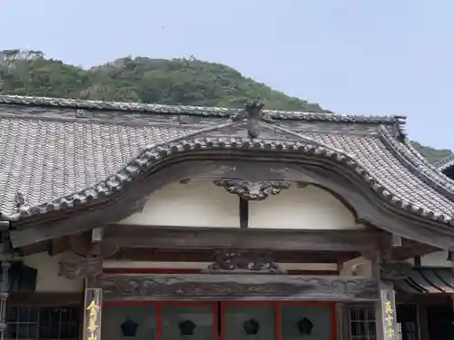 華藏院の本殿・本堂