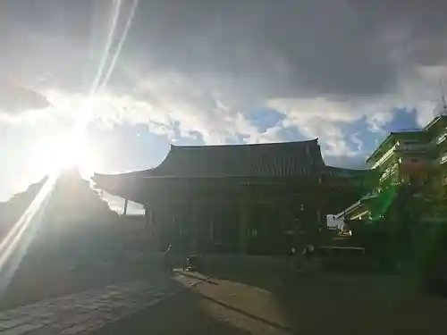 壬生寺の本殿・本堂