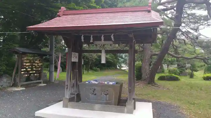 月岡神社の手水舎