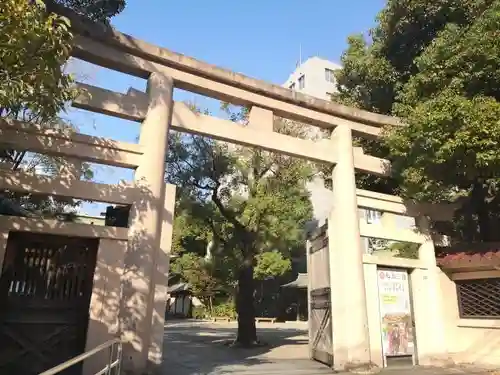 坐摩神社の鳥居