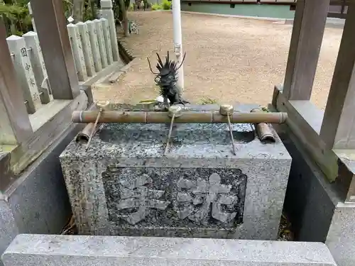 多聞六神社の手水舎