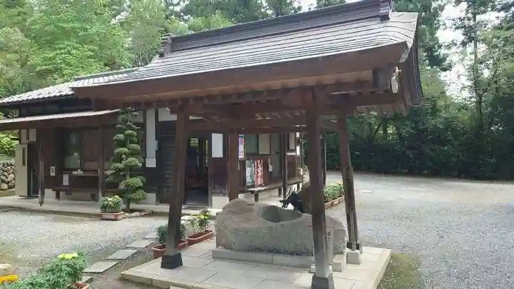 法泉寺の手水舎