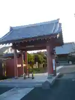 本興寺の山門・神門