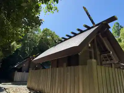 宗像大社の{uncategorized: "未分類", other: "その他", undefined: "問題あり", building: "その他建物", grave: "お墓", sacred_gate: "鳥居", guardian: "狛犬", statue: "像", buddha: "仏像", history: "歴史", nature: "自然", garden: "庭園", animal: "動物", pagoda: "塔", temizu: "手水舎", mountain_gate: "山門・神門", sanctuary: "本殿・本堂", subordinate: "末社・摂社", art: "芸術", scenery: "景色", jizo: "地蔵", ema: "絵馬", goshuin: "御朱印", omikuji: "おみくじ", items: "授与品その他", amulet: "お守り", goshuincho: "御朱印帳", eats: "食事", festival: "お祭り", votive_dance: "神楽", shichigosan: "七五三参", wedding: "結婚式", experience: "体験その他", initially: "初詣", around: "周辺", anti_infection: "感染症対策"}