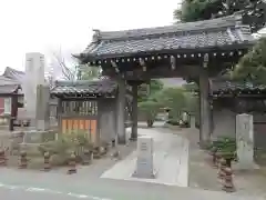 本覚寺の山門