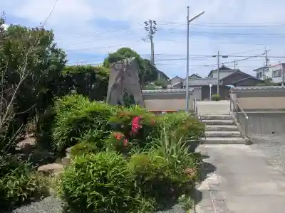 善芳寺の{uncategorized: "未分類", other: "その他", undefined: "問題あり", building: "その他建物", grave: "お墓", sacred_gate: "鳥居", guardian: "狛犬", statue: "像", buddha: "仏像", history: "歴史", nature: "自然", garden: "庭園", animal: "動物", pagoda: "塔", temizu: "手水舎", mountain_gate: "山門・神門", sanctuary: "本殿・本堂", subordinate: "末社・摂社", art: "芸術", scenery: "景色", jizo: "地蔵", ema: "絵馬", goshuin: "御朱印", omikuji: "おみくじ", items: "授与品その他", amulet: "お守り", goshuincho: "御朱印帳", eats: "食事", festival: "お祭り", votive_dance: "神楽", shichigosan: "七五三参", wedding: "結婚式", experience: "体験その他", initially: "初詣", around: "周辺", anti_infection: "感染症対策"}