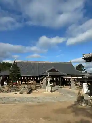 大願寺の{uncategorized: "未分類", other: "その他", undefined: "問題あり", building: "その他建物", grave: "お墓", sacred_gate: "鳥居", guardian: "狛犬", statue: "像", buddha: "仏像", history: "歴史", nature: "自然", garden: "庭園", animal: "動物", pagoda: "塔", temizu: "手水舎", mountain_gate: "山門・神門", sanctuary: "本殿・本堂", subordinate: "末社・摂社", art: "芸術", scenery: "景色", jizo: "地蔵", ema: "絵馬", goshuin: "御朱印", omikuji: "おみくじ", items: "授与品その他", amulet: "お守り", goshuincho: "御朱印帳", eats: "食事", festival: "お祭り", votive_dance: "神楽", shichigosan: "七五三参", wedding: "結婚式", experience: "体験その他", initially: "初詣", around: "周辺", anti_infection: "感染症対策"}
