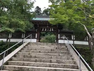 月読神社（松尾大社摂社）の山門・神門