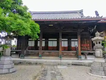 西生寺の本殿・本堂