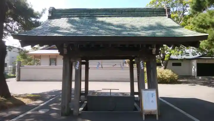 亀田八幡宮の手水舎