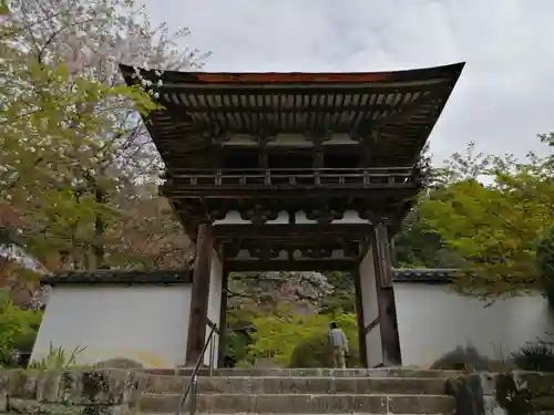 長岳寺の山門