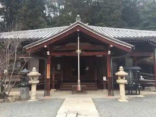 安岡寺の本殿