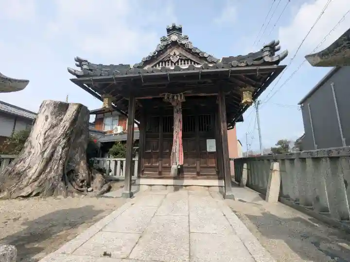 塞神神社の{uncategorized: "未分類", other: "その他", undefined: "問題あり", building: "その他建物", grave: "お墓", sacred_gate: "鳥居", guardian: "狛犬", statue: "像", buddha: "仏像", history: "歴史", nature: "自然", garden: "庭園", animal: "動物", pagoda: "塔", temizu: "手水舎", mountain_gate: "山門・神門", sanctuary: "本殿・本堂", subordinate: "末社・摂社", art: "芸術", scenery: "景色", jizo: "地蔵", ema: "絵馬", goshuin: "御朱印", omikuji: "おみくじ", items: "授与品その他", amulet: "お守り", goshuincho: "御朱印帳", eats: "食事", festival: "お祭り", votive_dance: "神楽", shichigosan: "七五三参", wedding: "結婚式", experience: "体験その他", initially: "初詣", around: "周辺", anti_infection: "感染症対策"}