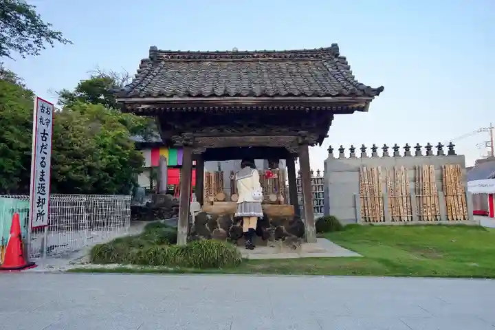 埼玉厄除け開運大師・龍泉寺(切り絵御朱印発祥の寺)の手水舎