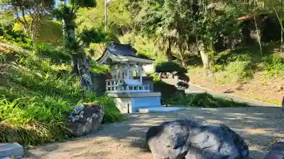 観音寺の{uncategorized: "未分類", other: "その他", undefined: "問題あり", building: "その他建物", grave: "お墓", sacred_gate: "鳥居", guardian: "狛犬", statue: "像", buddha: "仏像", history: "歴史", nature: "自然", garden: "庭園", animal: "動物", pagoda: "塔", temizu: "手水舎", mountain_gate: "山門・神門", sanctuary: "本殿・本堂", subordinate: "末社・摂社", art: "芸術", scenery: "景色", jizo: "地蔵", ema: "絵馬", goshuin: "御朱印", omikuji: "おみくじ", items: "授与品その他", amulet: "お守り", goshuincho: "御朱印帳", eats: "食事", festival: "お祭り", votive_dance: "神楽", shichigosan: "七五三参", wedding: "結婚式", experience: "体験その他", initially: "初詣", around: "周辺", anti_infection: "感染症対策"}