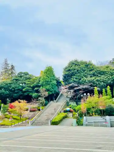 宇都宮二荒山神社の{uncategorized: "未分類", other: "その他", undefined: "問題あり", building: "その他建物", grave: "お墓", sacred_gate: "鳥居", guardian: "狛犬", statue: "像", buddha: "仏像", history: "歴史", nature: "自然", garden: "庭園", animal: "動物", pagoda: "塔", temizu: "手水舎", mountain_gate: "山門・神門", sanctuary: "本殿・本堂", subordinate: "末社・摂社", art: "芸術", scenery: "景色", jizo: "地蔵", ema: "絵馬", goshuin: "御朱印", omikuji: "おみくじ", items: "授与品その他", amulet: "お守り", goshuincho: "御朱印帳", eats: "食事", festival: "お祭り", votive_dance: "神楽", shichigosan: "七五三参", wedding: "結婚式", experience: "体験その他", initially: "初詣", around: "周辺", anti_infection: "感染症対策"}