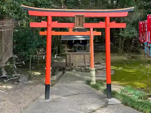 龍田大社の{uncategorized: "未分類", other: "その他", undefined: "問題あり", building: "その他建物", grave: "お墓", sacred_gate: "鳥居", guardian: "狛犬", statue: "像", buddha: "仏像", history: "歴史", nature: "自然", garden: "庭園", animal: "動物", pagoda: "塔", temizu: "手水舎", mountain_gate: "山門・神門", sanctuary: "本殿・本堂", subordinate: "末社・摂社", art: "芸術", scenery: "景色", jizo: "地蔵", ema: "絵馬", goshuin: "御朱印", omikuji: "おみくじ", items: "授与品その他", amulet: "お守り", goshuincho: "御朱印帳", eats: "食事", festival: "お祭り", votive_dance: "神楽", shichigosan: "七五三参", wedding: "結婚式", experience: "体験その他", initially: "初詣", around: "周辺", anti_infection: "感染症対策"}
