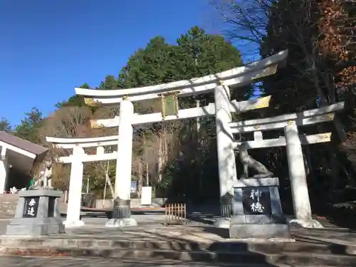 三峯神社の鳥居