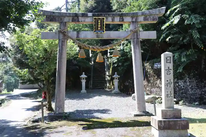 日吉神社(西浅井町月出)の鳥居