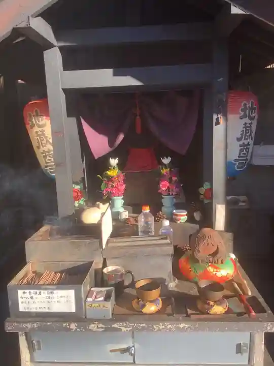 宮西地蔵尊(延命地蔵・ぽっくり地蔵)の本殿・本堂