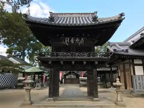 圓明寺の山門