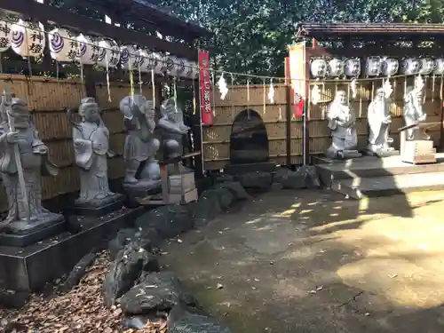 中野沼袋氷川神社の像