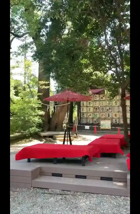 武蔵一宮氷川神社の{uncategorized: "未分類", other: "その他", undefined: "問題あり", building: "その他建物", grave: "お墓", sacred_gate: "鳥居", guardian: "狛犬", statue: "像", buddha: "仏像", history: "歴史", nature: "自然", garden: "庭園", animal: "動物", pagoda: "塔", temizu: "手水舎", mountain_gate: "山門・神門", sanctuary: "本殿・本堂", subordinate: "末社・摂社", art: "芸術", scenery: "景色", jizo: "地蔵", ema: "絵馬", goshuin: "御朱印", omikuji: "おみくじ", items: "授与品その他", amulet: "お守り", goshuincho: "御朱印帳", eats: "食事", festival: "お祭り", votive_dance: "神楽", shichigosan: "七五三参", wedding: "結婚式", experience: "体験その他", initially: "初詣", around: "周辺", anti_infection: "感染症対策"}