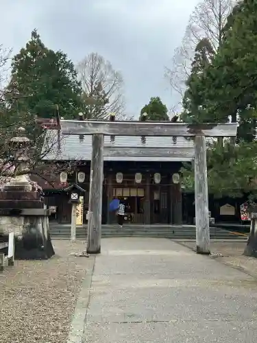 射水神社の{uncategorized: "未分類", other: "その他", undefined: "問題あり", building: "その他建物", grave: "お墓", sacred_gate: "鳥居", guardian: "狛犬", statue: "像", buddha: "仏像", history: "歴史", nature: "自然", garden: "庭園", animal: "動物", pagoda: "塔", temizu: "手水舎", mountain_gate: "山門・神門", sanctuary: "本殿・本堂", subordinate: "末社・摂社", art: "芸術", scenery: "景色", jizo: "地蔵", ema: "絵馬", goshuin: "御朱印", omikuji: "おみくじ", items: "授与品その他", amulet: "お守り", goshuincho: "御朱印帳", eats: "食事", festival: "お祭り", votive_dance: "神楽", shichigosan: "七五三参", wedding: "結婚式", experience: "体験その他", initially: "初詣", around: "周辺", anti_infection: "感染症対策"}