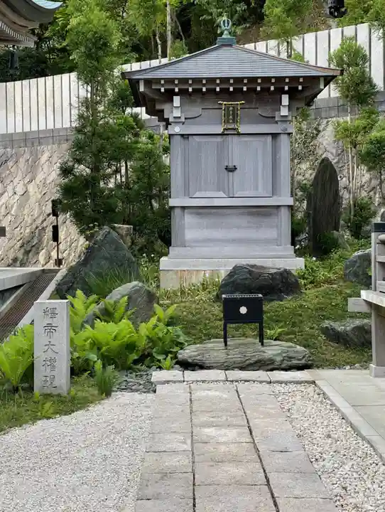 忉利天上寺の末社・摂社