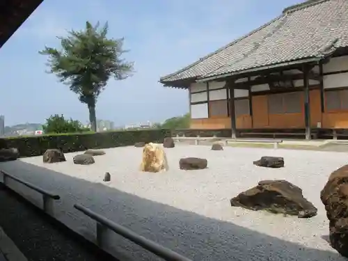 天寧寺の庭園