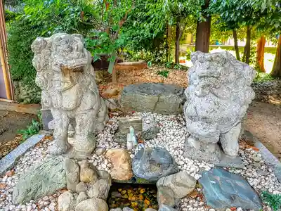 諏訪神社の狛犬